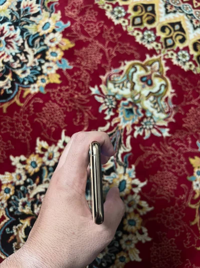 Apple iPhone 11 Pro 3