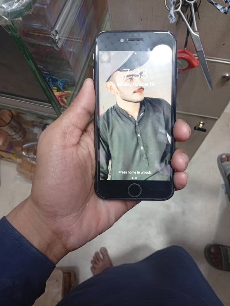 Apple iPhone 7 Plus 2