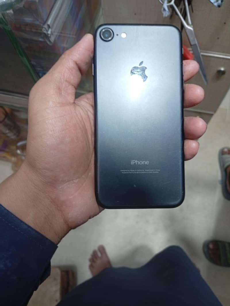 Apple iPhone 7 Plus 4