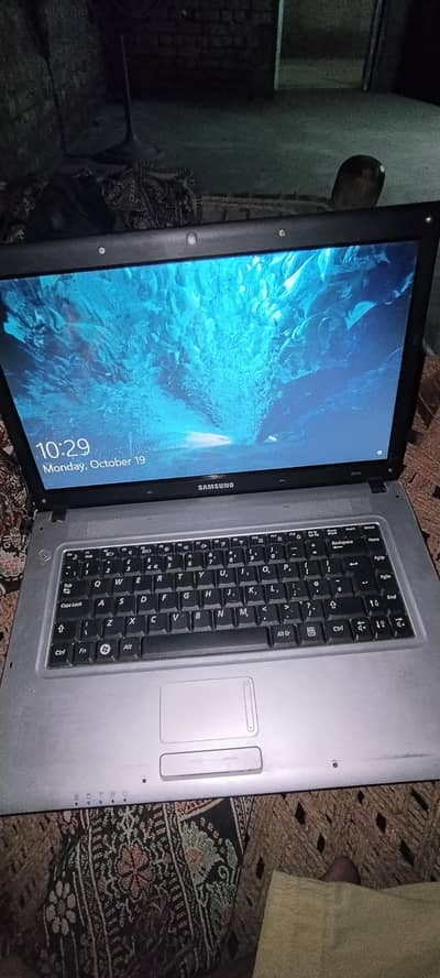 Samsung R500 laptop for sale