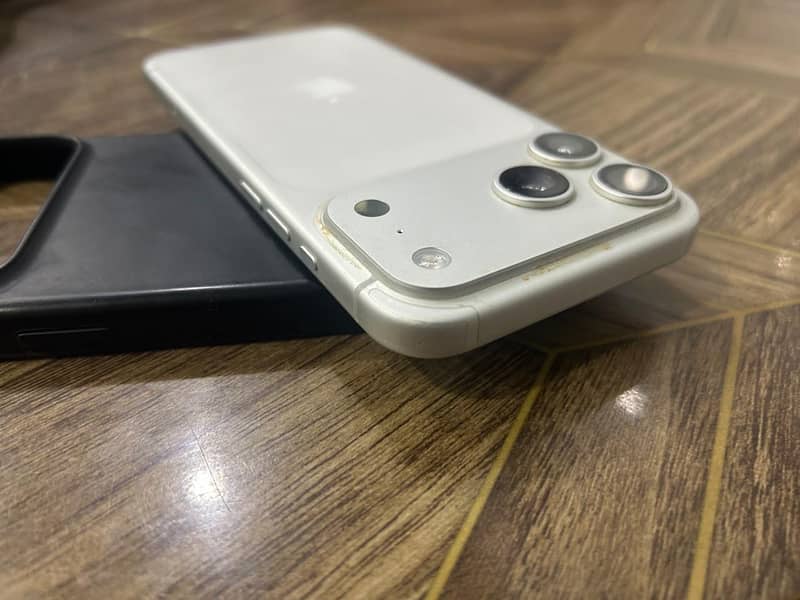 Apple iPhone 17 Pro Max 0