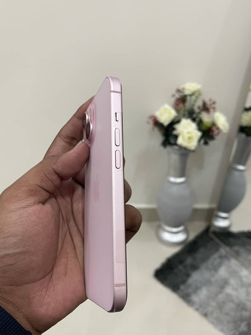 Apple iPhone 15 6