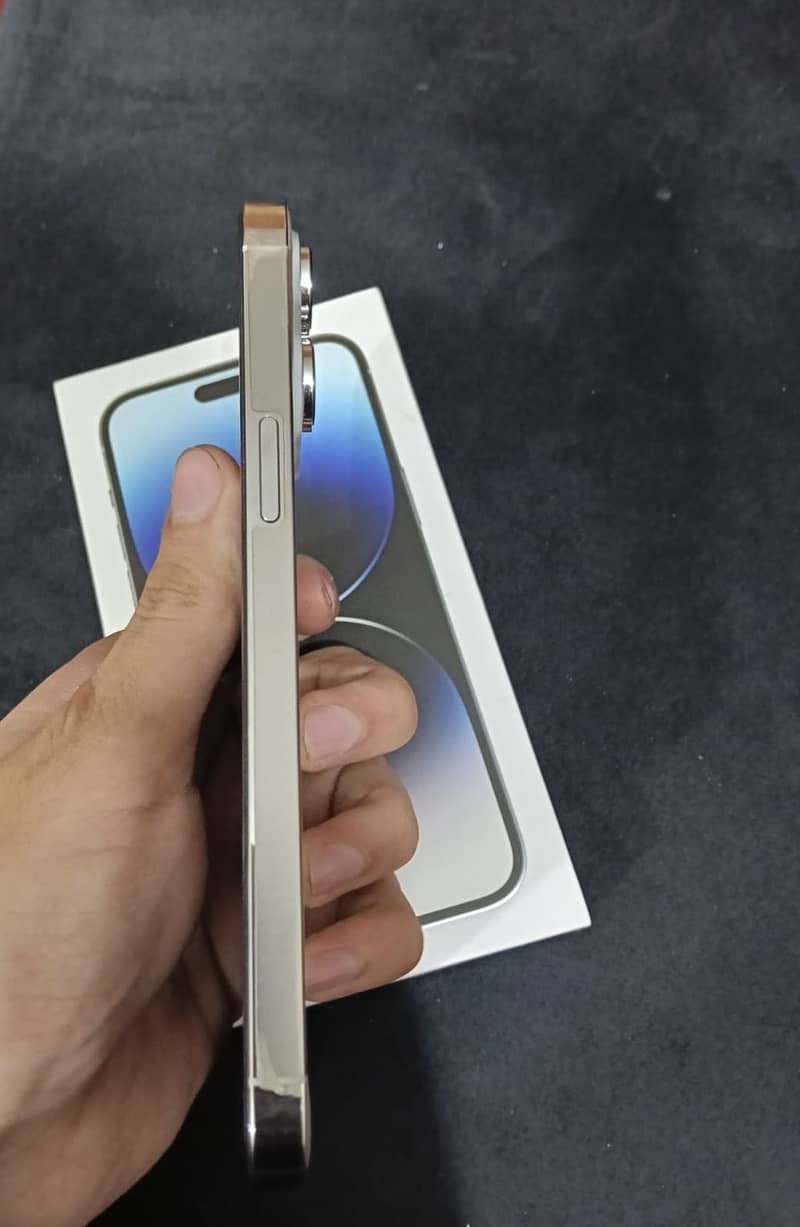 Apple iPhone 14 Pro Max 4