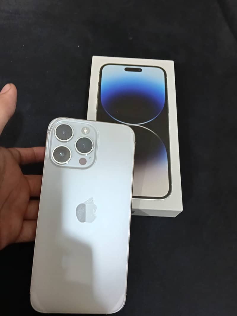 Apple iPhone 14 Pro Max 0