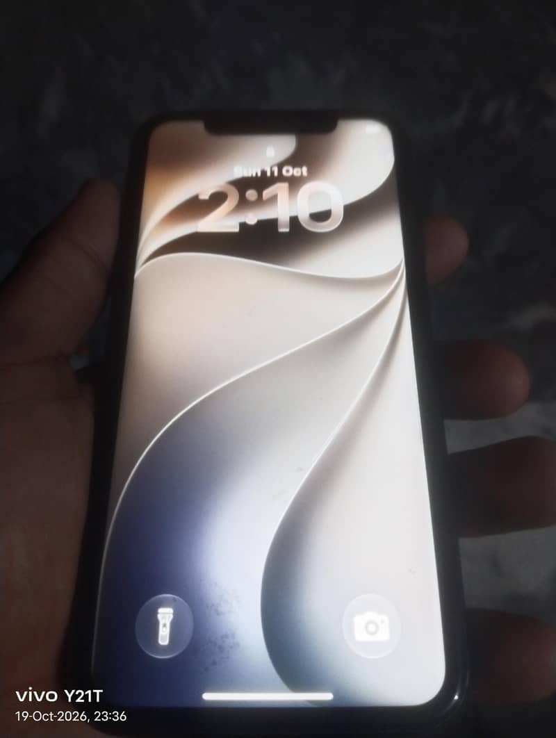 Apple iPhone 11 0