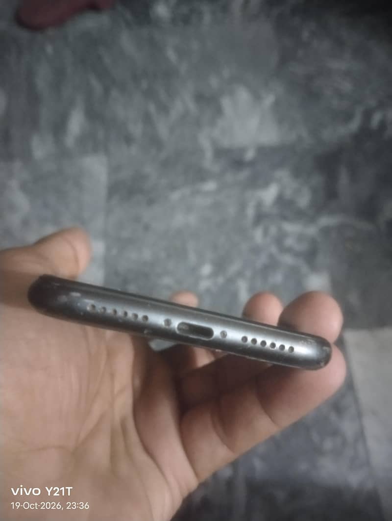 Apple iPhone 11 2