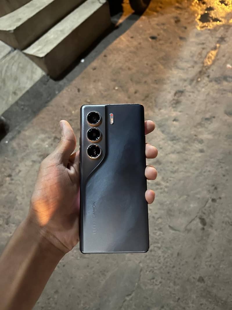 Tecno CAMON 40 Pro 5