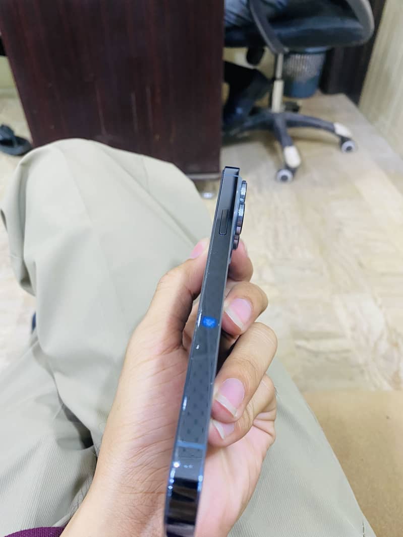 Apple iPhone 13 Pro Max 5