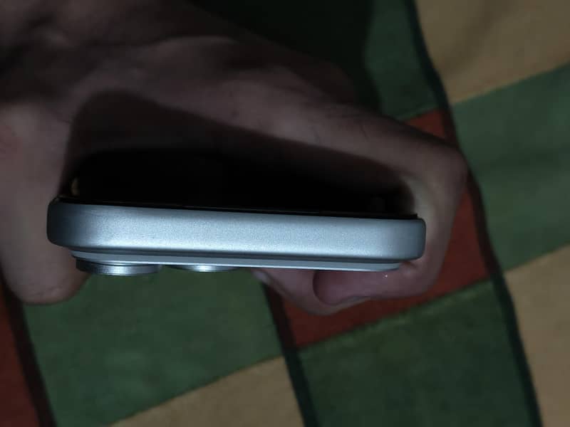 Apple iPhone 17 Pro Max 3
