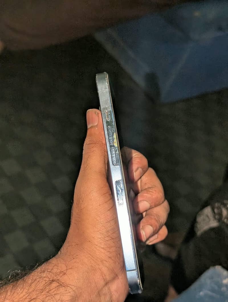 Apple iPhone 13 Pro 3