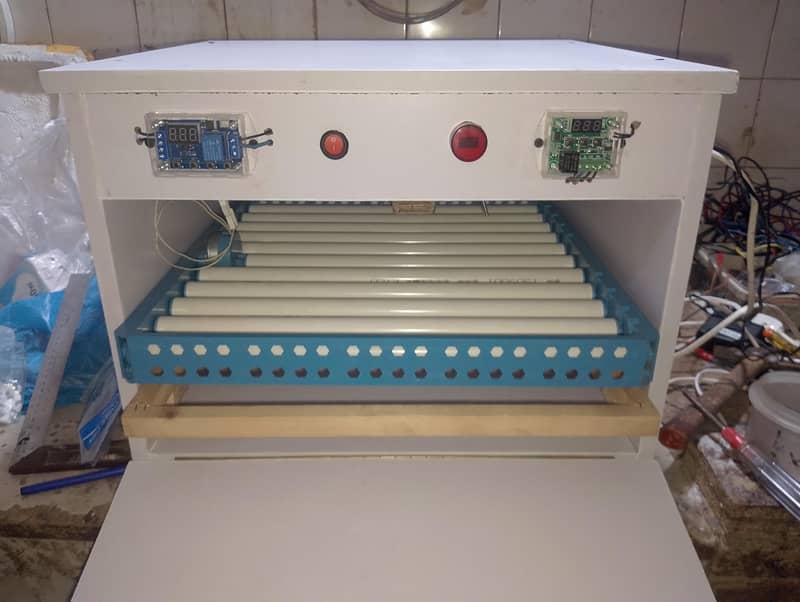 80 eggs automatic incubator 5