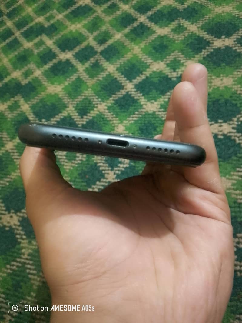 Apple iPhone 11 3