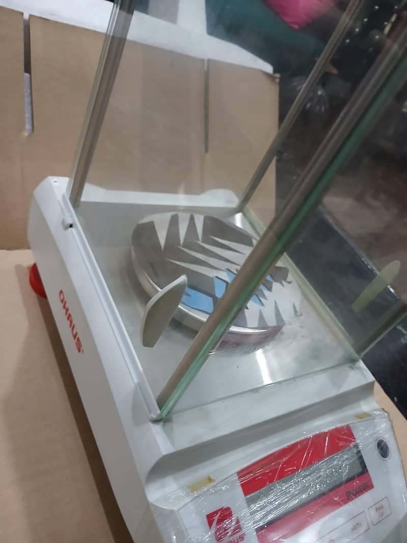 micro balancing scale 2