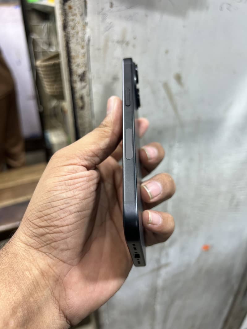 Apple iPhone 15 2