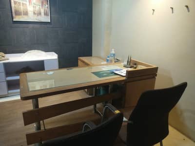 Executive CEO table
