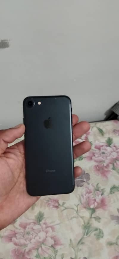 Apple iPhone 7