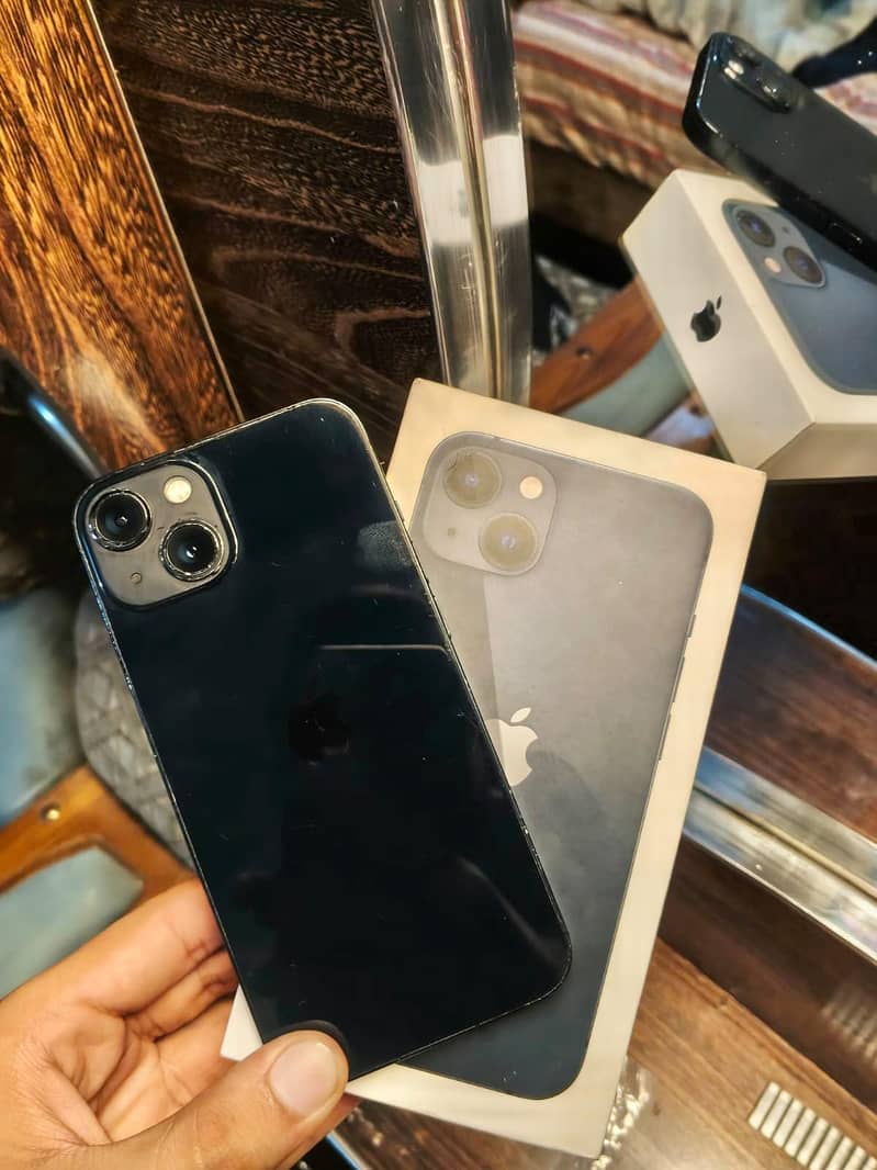 Apple iPhone 13 1