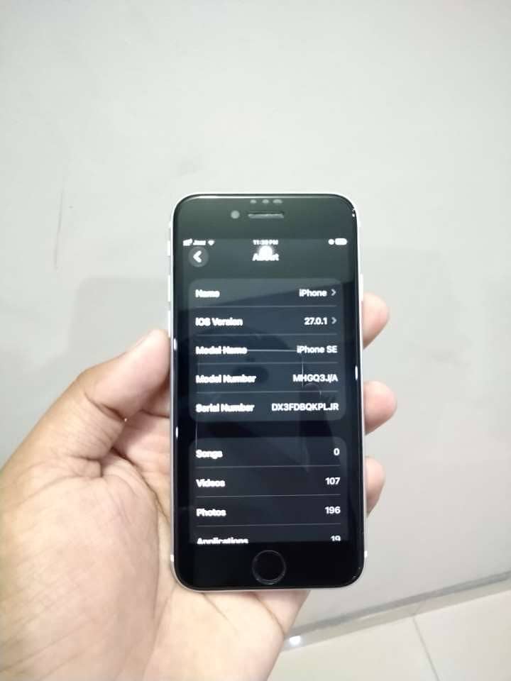 Apple iPhone SE 2nd generation 5