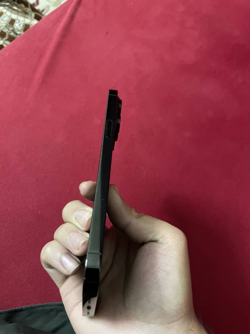 Apple iPhone 14 Pro Max 0