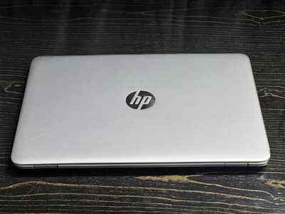 HP elitebook 840 G4 - Core i5 7th gen ,8 Gb , 256Gb SSD