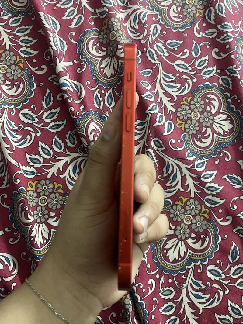 Apple iPhone 12 2