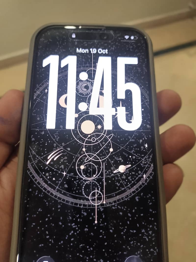 Apple iPhone 16 Pro 6