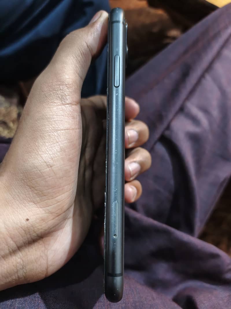 Apple iPhone 11 1
