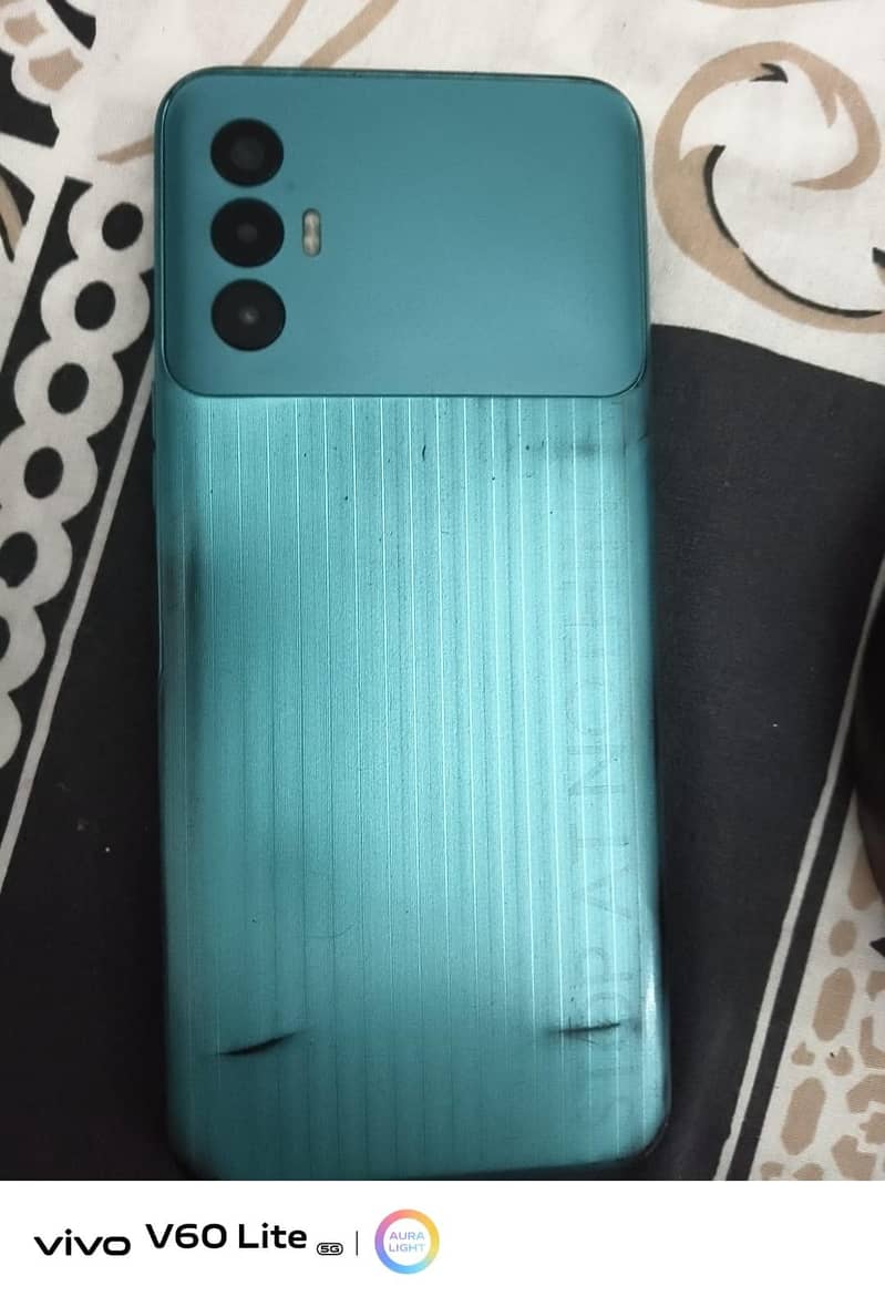 Tecno Spark 8P 1
