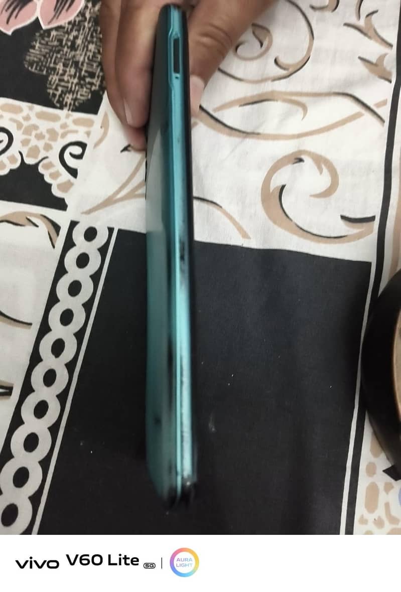 Tecno Spark 8P 2