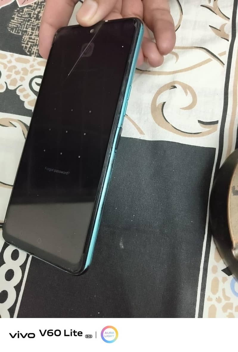 Tecno Spark 8P 3