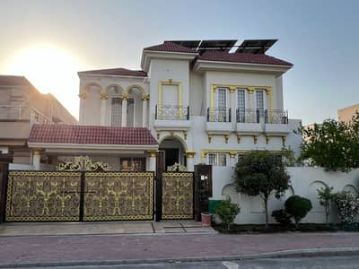 1 Kanal Slightly Used House for Sale in Overseas B Block Main Boulevard 80 Ft