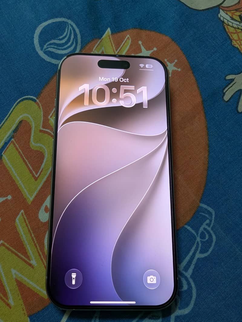 Apple iPhone 16 Pro 1