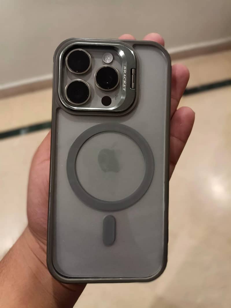 Apple iPhone 16 Pro 3