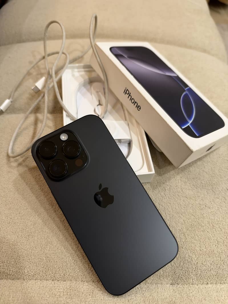Apple iPhone 16 Pro 0