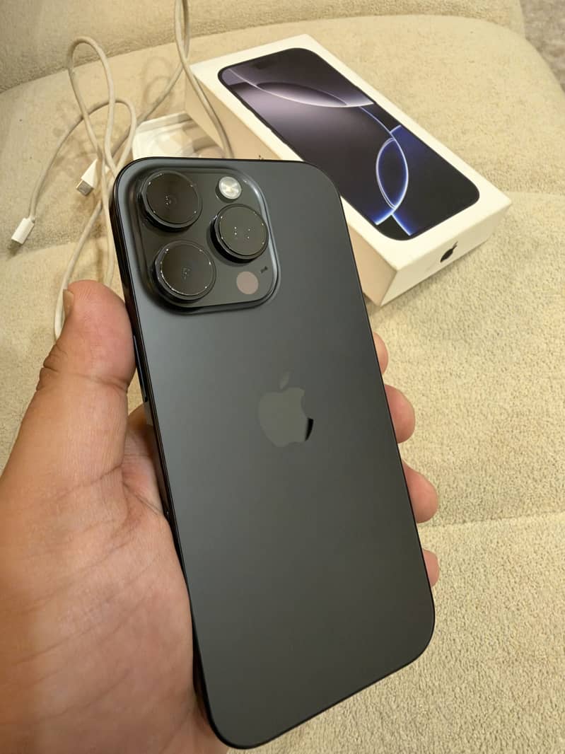 Apple iPhone 16 Pro 5