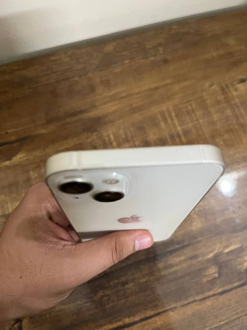 Apple iPhone 13 2