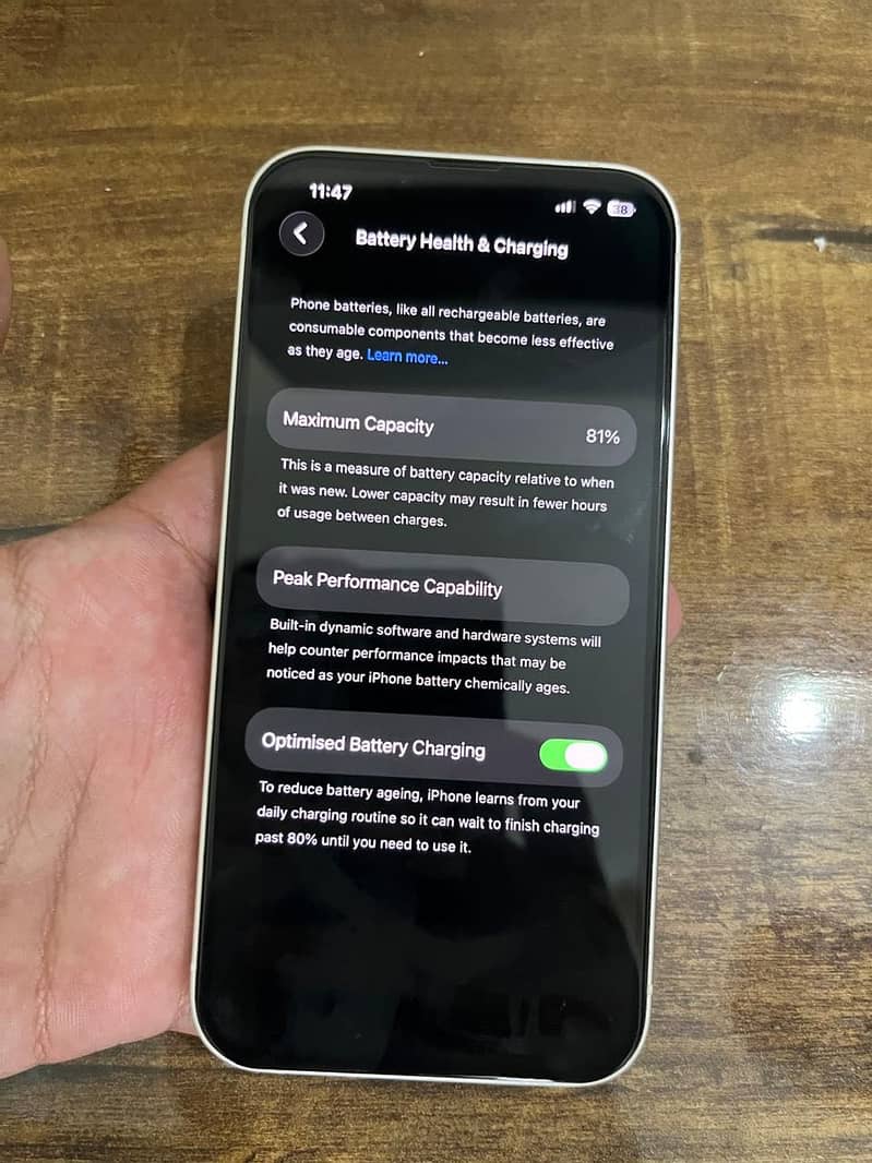 Apple iPhone 13 6