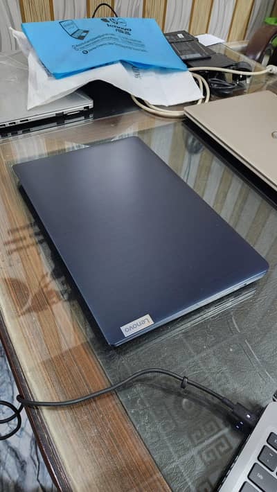 Lenovo ideapad 3 | i5 11th | 8gb ram | 256nvme | Touchscreen