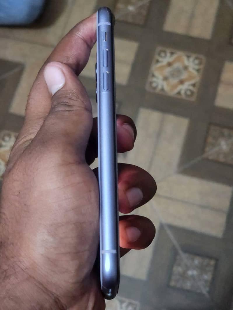 Apple iPhone 11 1