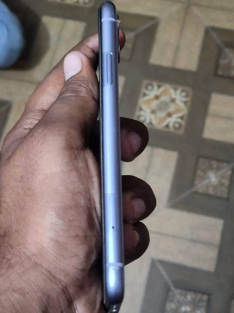 Apple iPhone 11 2