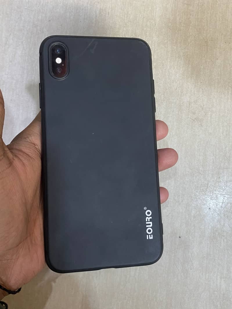 Apple iPhone XS Max 0