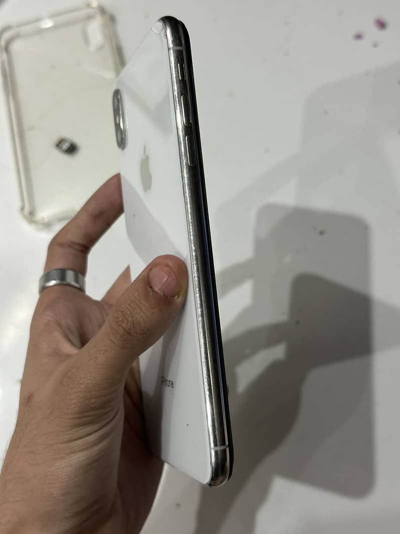 Apple iPhone XS Max 2