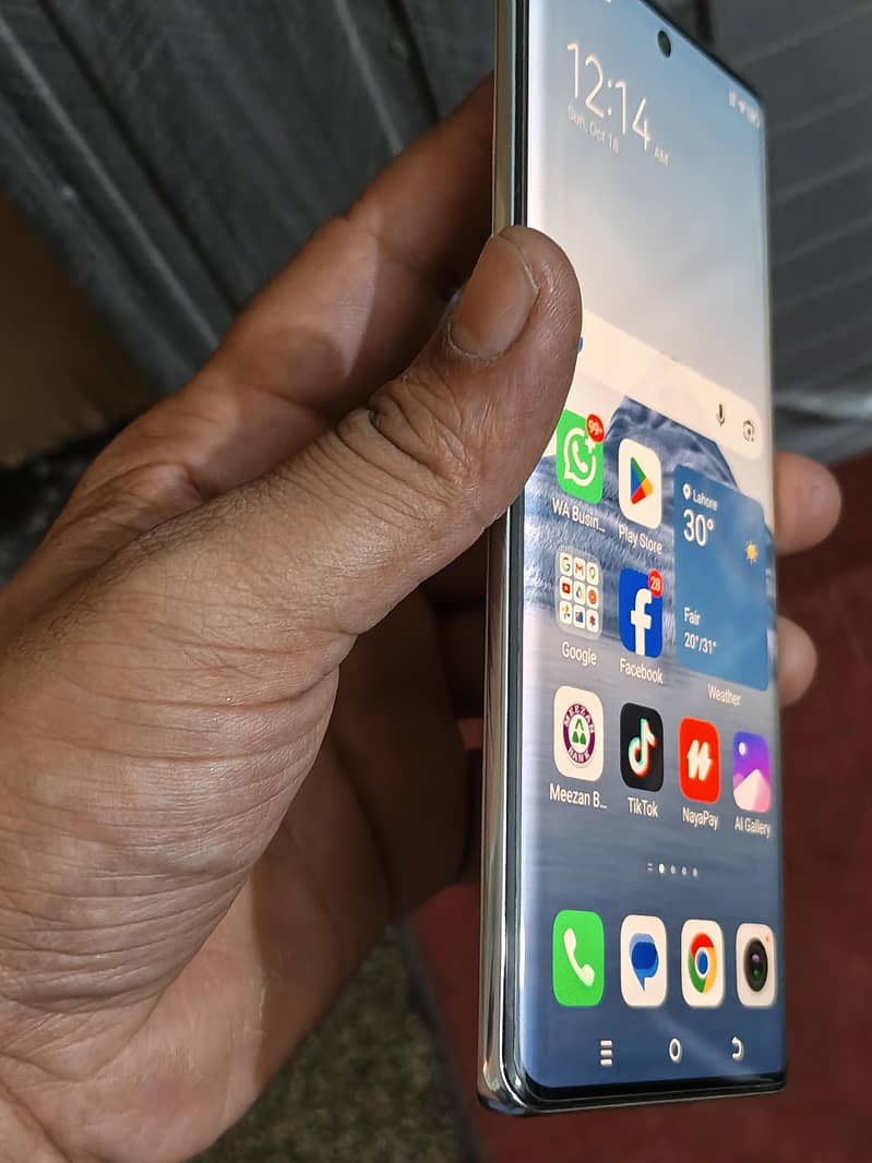 Tecno Spark 20 Pro Plus 2