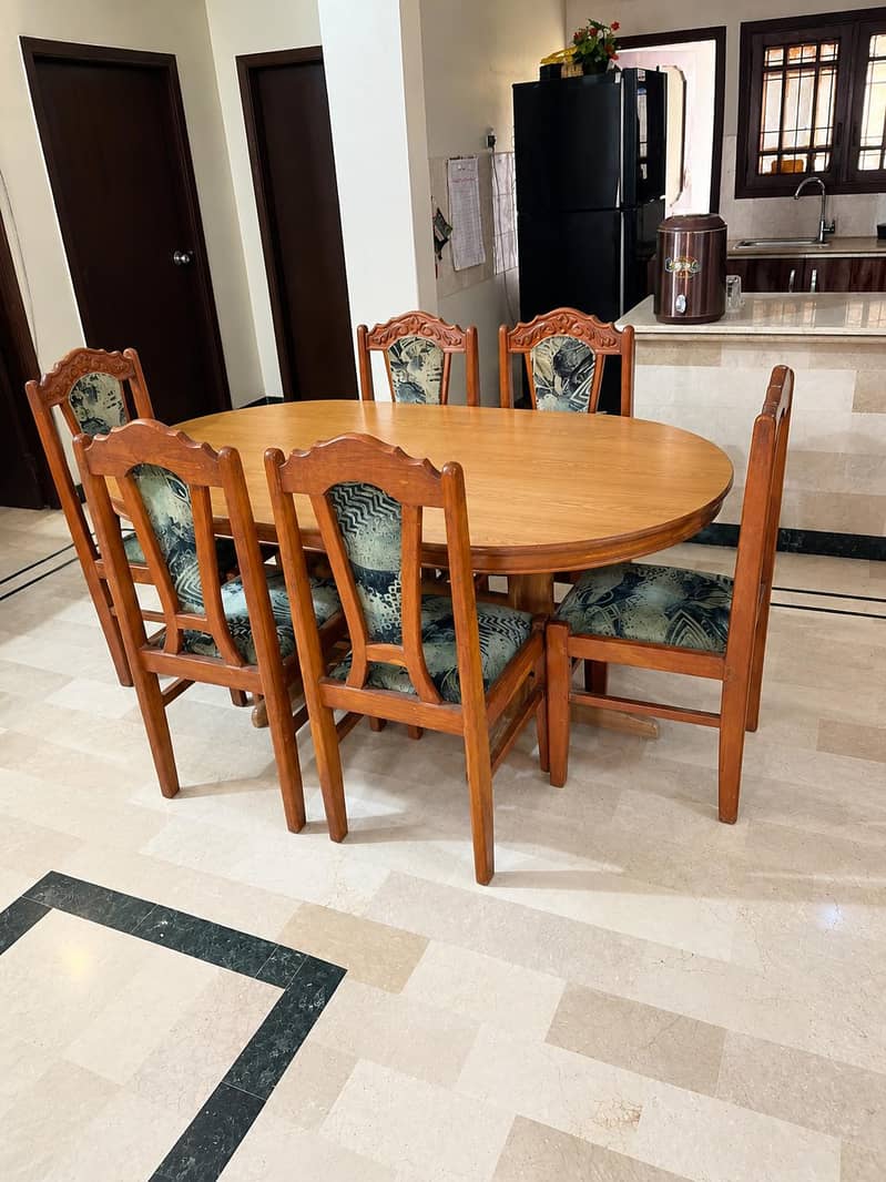 Dining Table 0