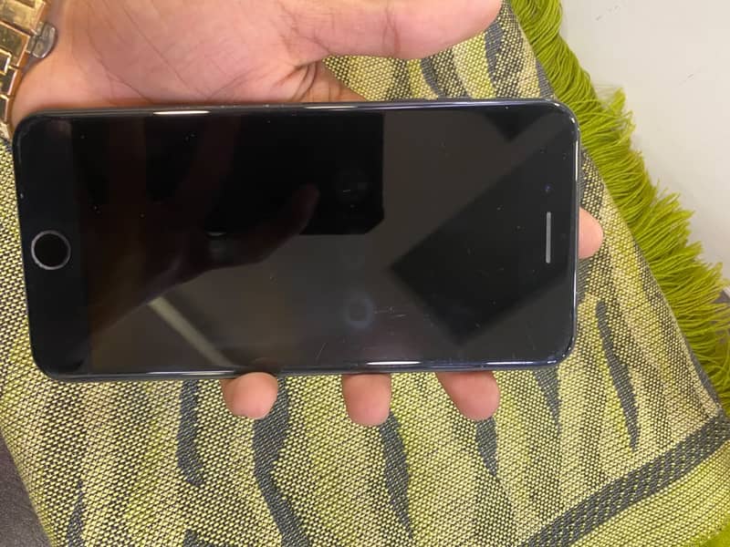 Apple iPhone 7 Plus 0