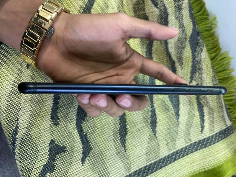 Apple iPhone 7 Plus 1