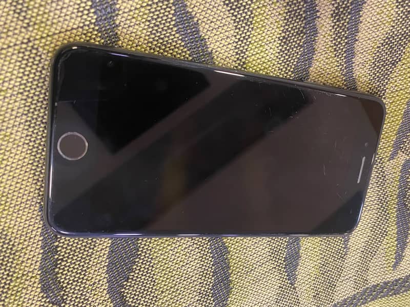 Apple iPhone 7 Plus 2