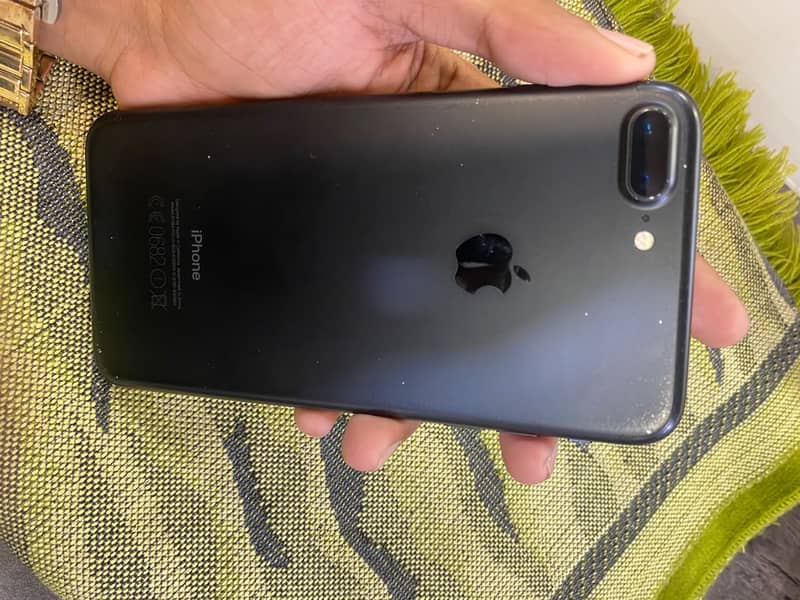 Apple iPhone 7 Plus 5