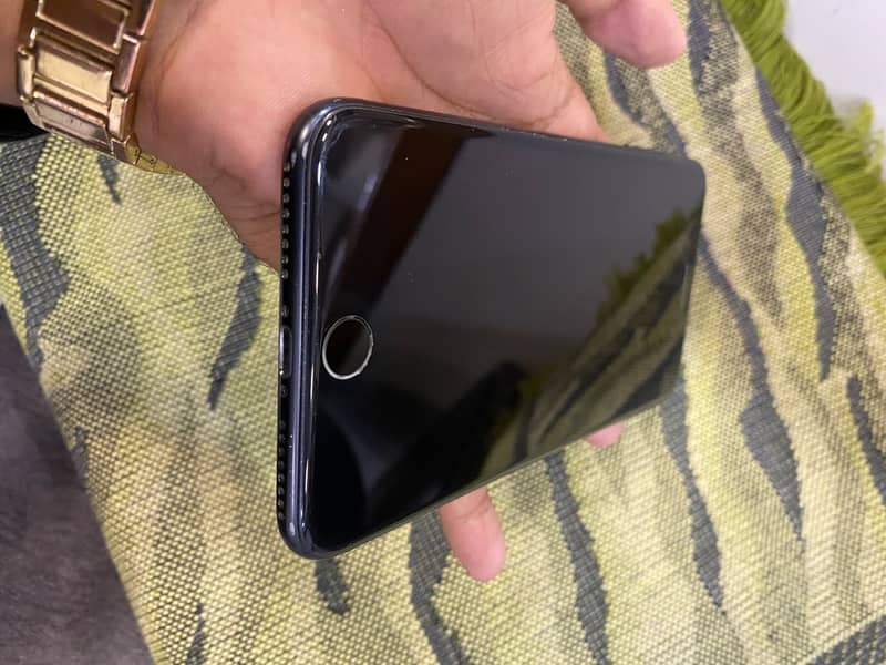 Apple iPhone 7 Plus 7