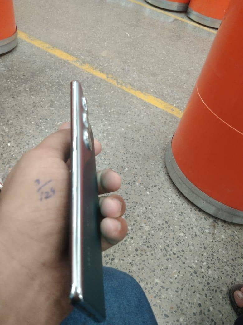 Tecno CAMON 40 1